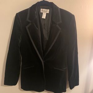 Bloomingdales black velvet tux jacket
